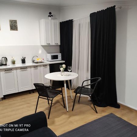 Studio In The Center City Kischinau Exterior foto