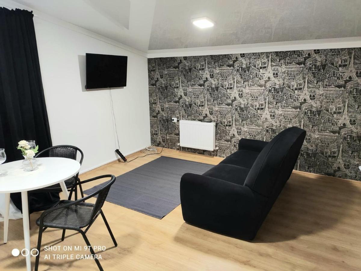 Studio In The Center City Kischinau Exterior foto